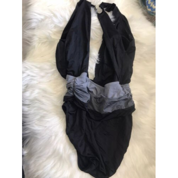Badgley Mischka Halter One Piece Butt Ruched Bathing Suit Size 8 - Picture 2 of 5